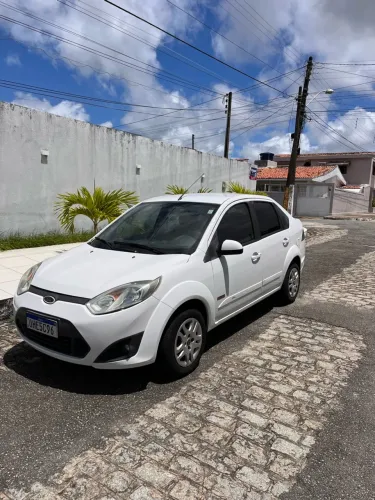 Ford Fiesta Sed. 1.6 8V Flex 4P 2013