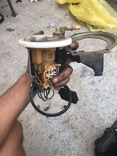 Tanque e Bomba de gasolina yamaha tenere 250