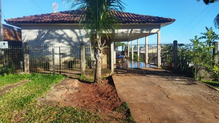 Vende-se duas casas pelo valor de uma