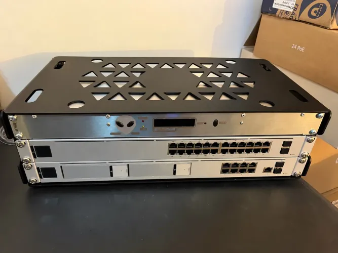 UDM PRO MAX Ubiquiti + USW 24 PoE Ubiquiti + Pentacústica pm 1.2