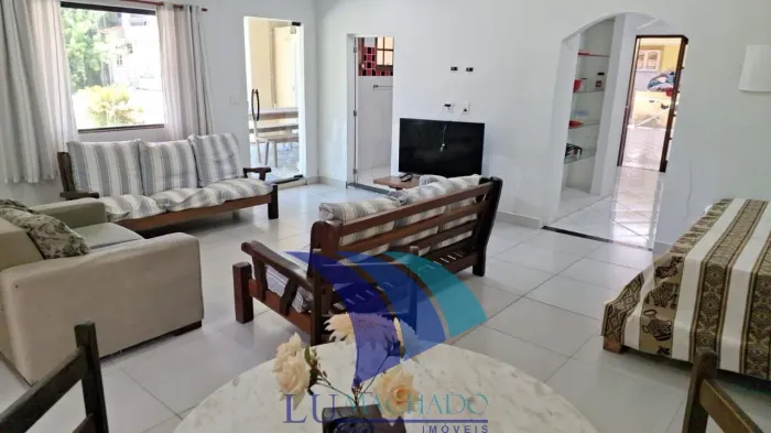 COD - 2070 Casa para locação na Ogiva, Cabo Frio-RJ: 2 quartos, 1 banheiro, 2 vagas de gar