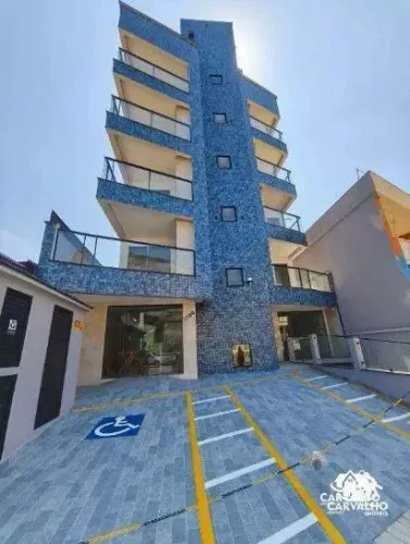 Sala comercial com 62 m² de frente para a Avenida Itajuba em Barra Velha