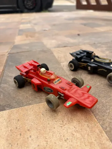 Carro Autorama lótus vermelho 