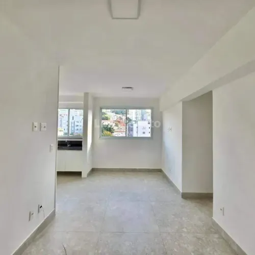 Apartamento à venda no bairro Vila Paris