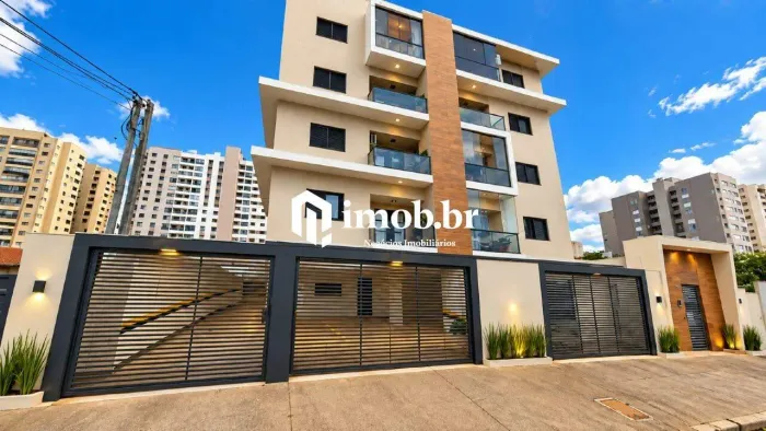Apartamento com 2 Quartos (1 Suíte) Varanda e Churrasqueira