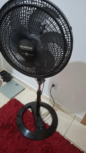 Ventilador, com alguns dias de uso,perfeitamente novo