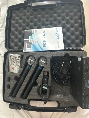 Microfone Sem Fio Duplo Uhf - Leson Ls 902ht/ht + Maleta