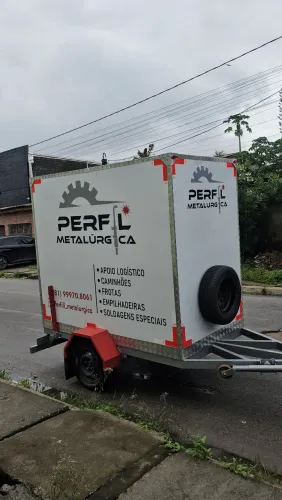 Carretinha baú nova
