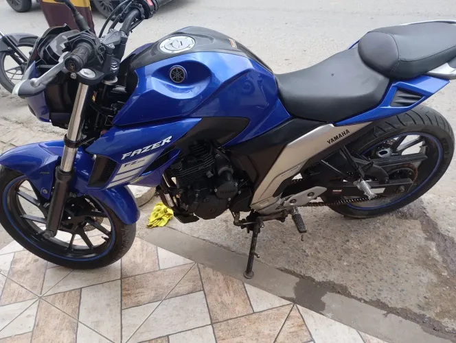 Fazer 250 ano 2022 Blueflex por 23.500 R$