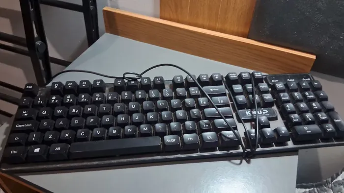 Teclado gamer mecânico com led
