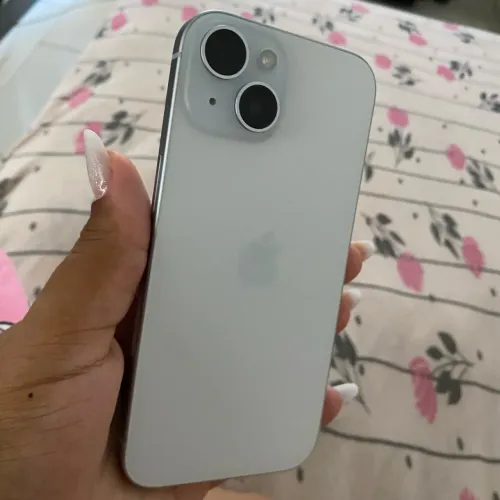 iPhone 15 semi novo (aceito cartão)