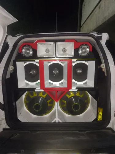 Vendo som automotivo