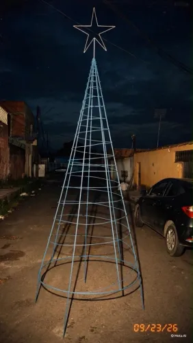 Árvore de Natal, estrutura metálica 
