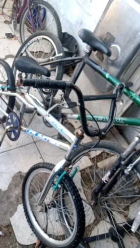 duas. bikes. por. 200