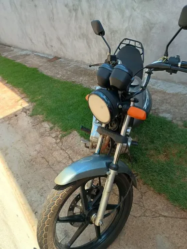 Vendo moto Honda/cg 125 Es