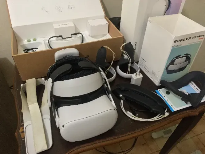 Meta Quest 2 VR Headset Oculus de Realidade Virtual (128GB) + BOBOVR Strap