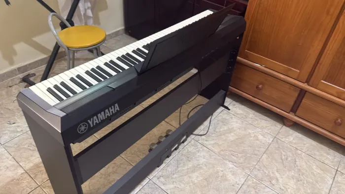 Yamaha P105 Piano Digital