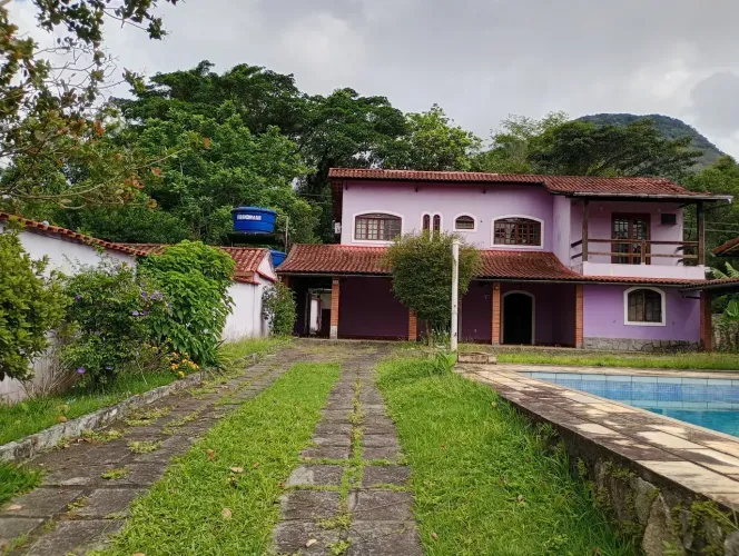 CASA DOS SONHOS NO CONDOMÍNIO VALE DO RIO GUAPIMIRIM
