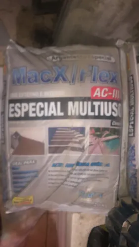 Argamassa AC3 25.00 reais a unidade zap *11