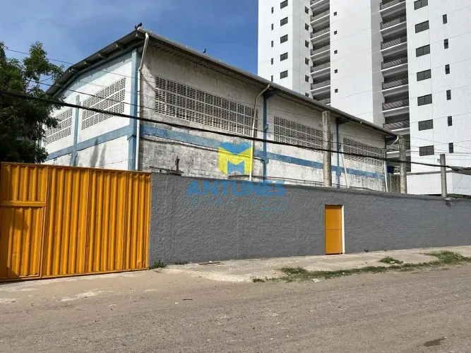Alugue Galpão de 450m² em Barra de Jangada, pé direito alto e piso de alta polido