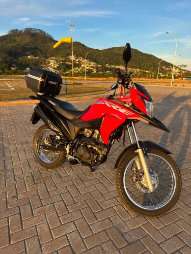 Moto Honda XRE 190 - único dono