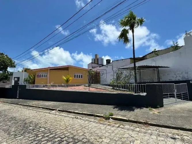 Casa à Venda em Lagoa Seca Espaço, Conforto e Localização Estratégica - 3 Quartos - 200 m