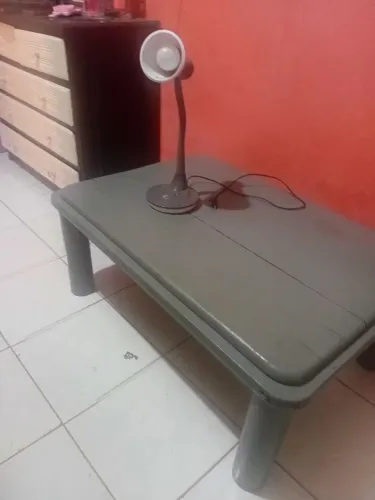 Mesa madeira com luminária