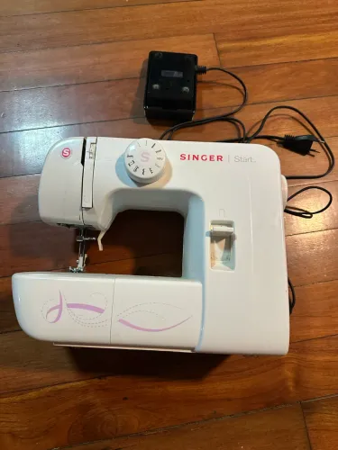 Vendo MÁQUINA DE COSTURA SINGER