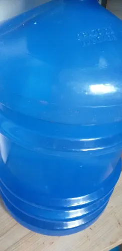 Galões vazios de água 20 litros