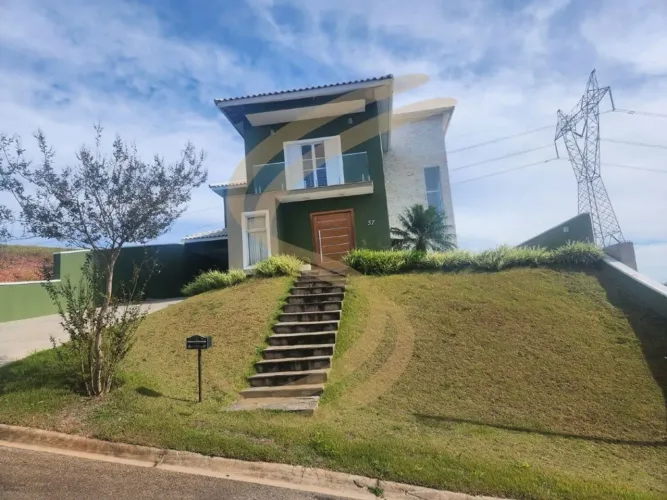 Terras de Santa Cruz: Casa com Lazer Privativo e 3 Suítes