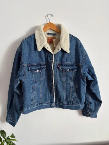 Jaqueta jeans azul sherpa 90? Levis tam:G nova