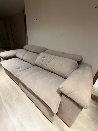 Sofá Retrátil e Reclinável Bege - Conforto e Elegância