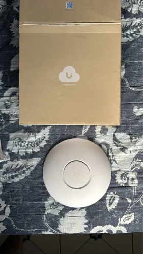 ACESS POINT UNIFI