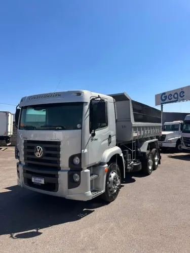 Vw 24250 ano 2010/2011 Bascula rosseti  Único dono