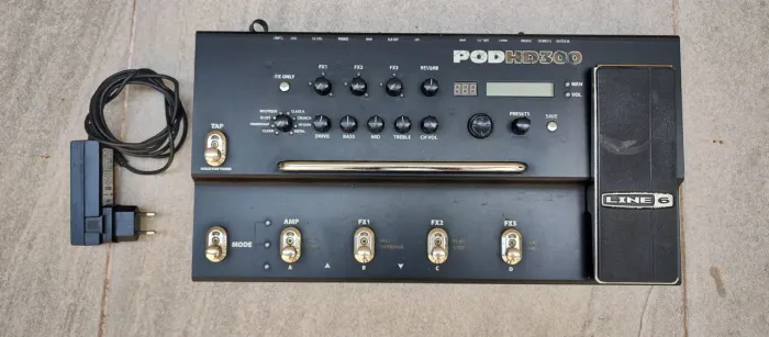 Pedaleira pode hd300