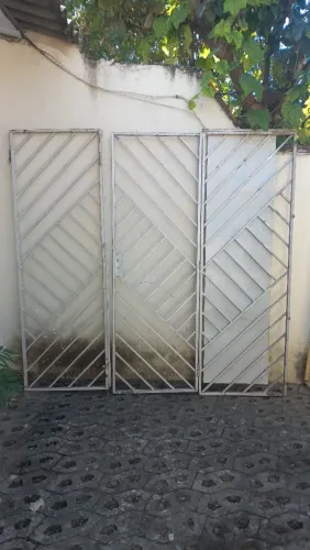 Portão de ferro