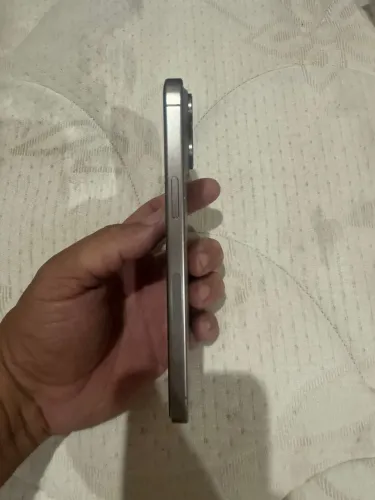 IPHONE 15 PRO MAX DE 256GB TODO ORIGINAL R$4.599