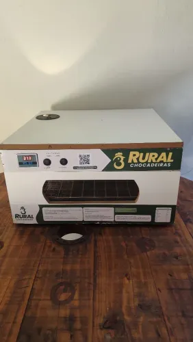 Chocadeira Rural 70 Ovos - Rolagem Automática + Ovoscópio
