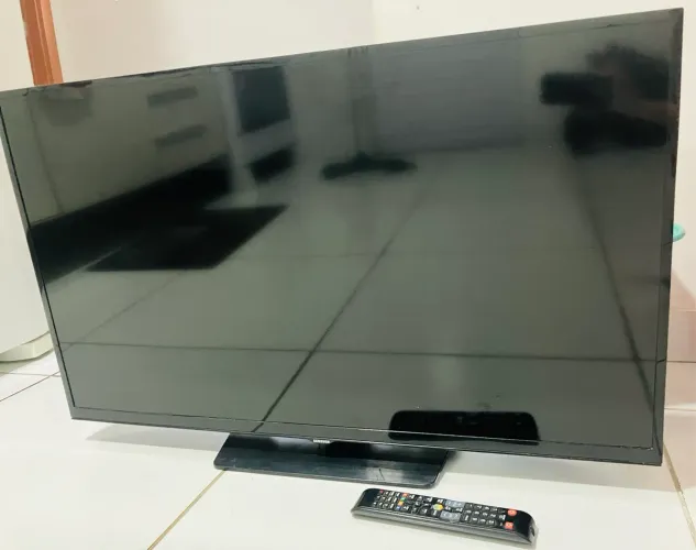 Vendo TV 39 Funcionando
