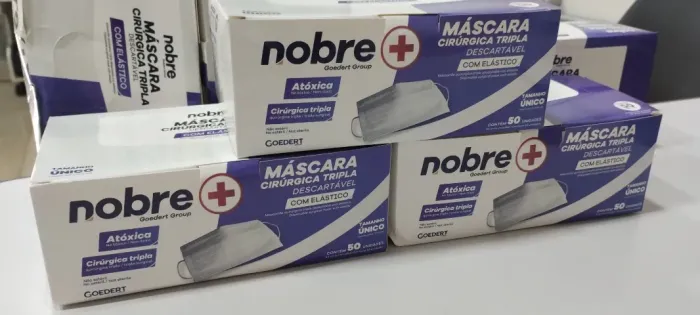 Mascara cirúrgica Tripla