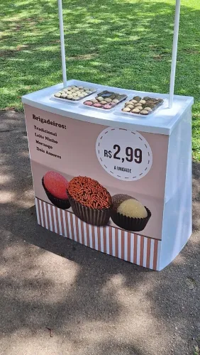Stand PDV com Balcão para Venda de Brigadeiros e Doces - Pronto para Uso
