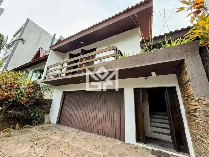 Casa para Aluguel em Jardim Itu, Porto Alegre 3 qts, 1 suíte, 3 vagas, mobiliada