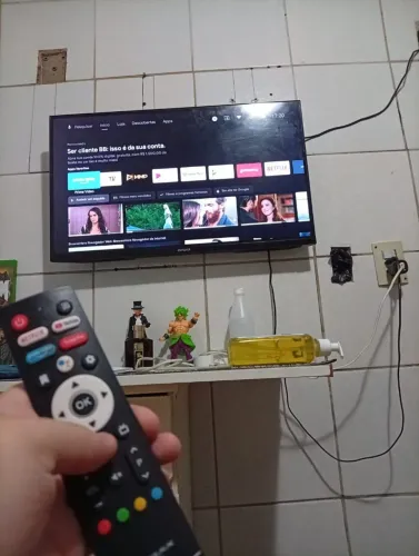 Tv 32pol Smart NOVA sem Listras Vender Logo! Poucos dias de Uso!