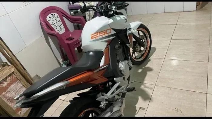 CB Twister