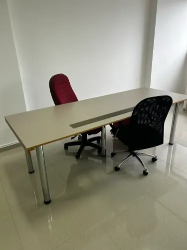 Mesa de trabalho 02 lugares. Imperdível!