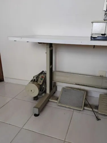 Máquina Galoneira