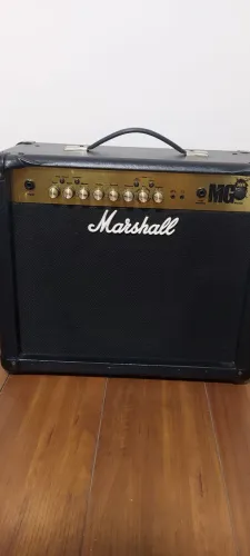 Marshall MG30 Fx - 12 polegadas