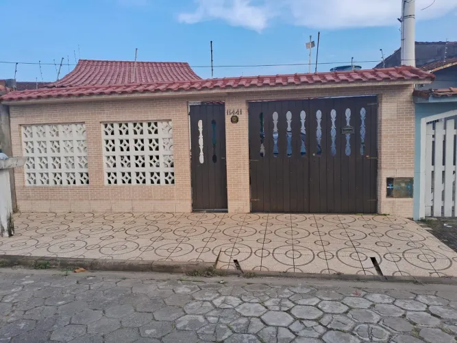 Casa em Mongaguá lado praia - Florida Mirim