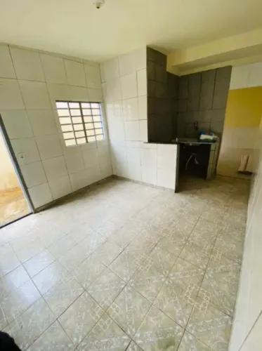 KITNET 04 - 1/4 - AVENIDA MONTE CASTELO, QD 15, LT 2 - JARDIM PLANALTO - GOIANIA-GO