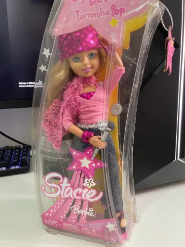 Boneca Barbie Stacie Star Team